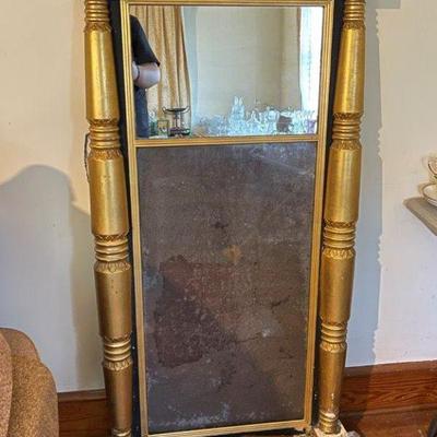 1Early 19th c Federal Mirror