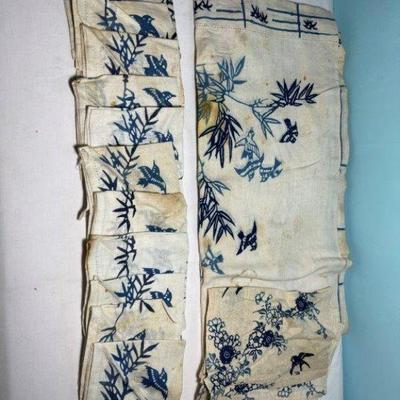 RARE Feed Sack Tablecloth and napkins