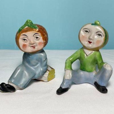Anthropomorphic salt and pepper shakers