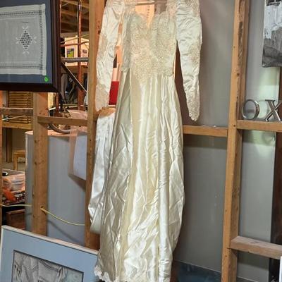 Vintage wedding dress