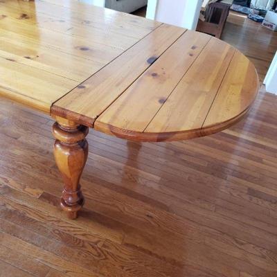 Oval Dining Table 