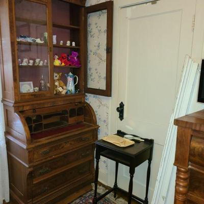 Barrel front desk purchased in Ft Smith