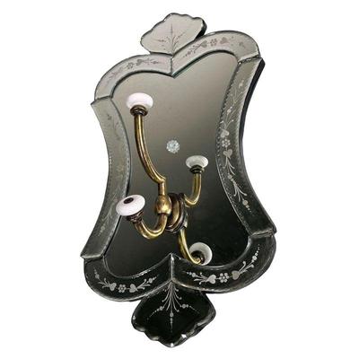 MIRROR COAT HANGER | Small curved mirror with etched floral decoration and brass coat hook. - l. 8 x w. 4 x h. 15 in 