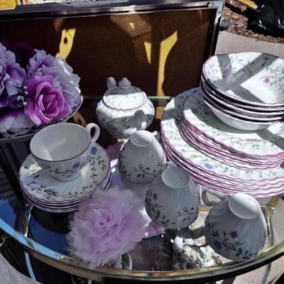 DISHWARE FROM MIKASA