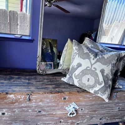 OAK WHITE-WASHED TRUNK
MIRROR