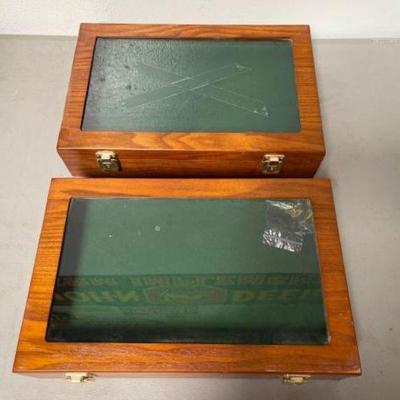 #679 â€¢ (2) Display Cases
