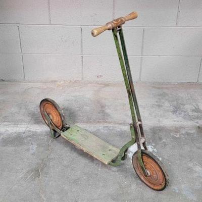 #546 â€¢ Vintage Kids Scooter
