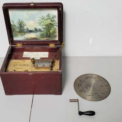 #576 â€¢ Regina Disc Music Box
