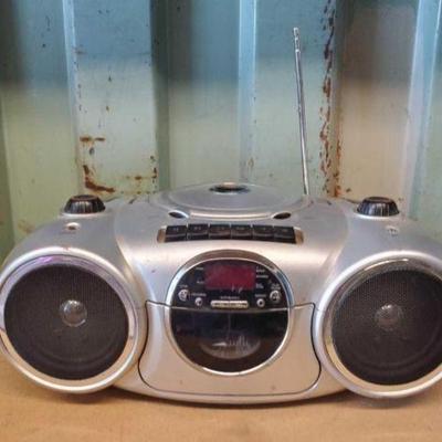 #3512 â€¢ Durabrand Am/FM Stereo CD Player Cassette Recorder
