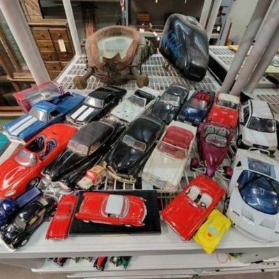 #653 â€¢ Collection of Diecast cars
