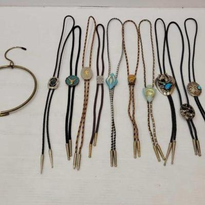 #2199 â€¢ (10) Bolo Toes & Ring Hanger
