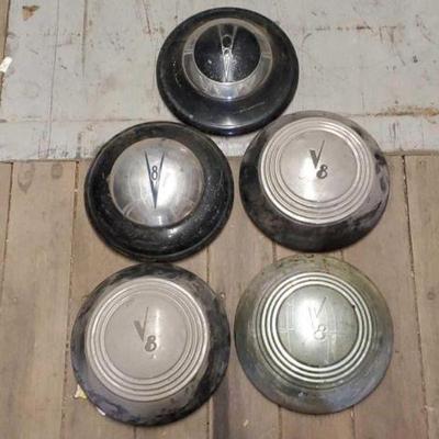 #7294 â€¢ (5) V8 Hubcaps
