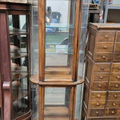 #522 â€¢ Curved Glass Mirrored Back Lighted Dislpay Case
