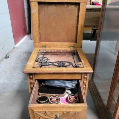 #532 â€¢ Wooden Shoe Shinning Box
