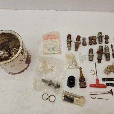 #2318 â€¢ Gun, Accessories, Scraps, Lock & Keys
