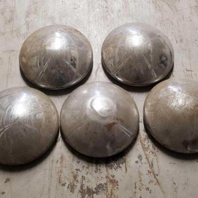 #7310 â€¢ (5) Chrome HubCaps
