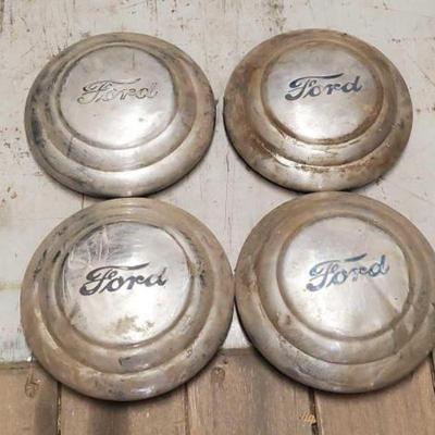 #7274 â€¢ 10" Ford Hubcaps
