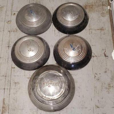 #7260 â€¢ (4) V8 Hubcaps & Mercury Hubcap

