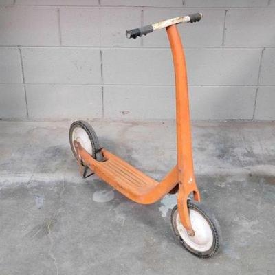 #548 â€¢ Vintage Orange Kids Scooter
