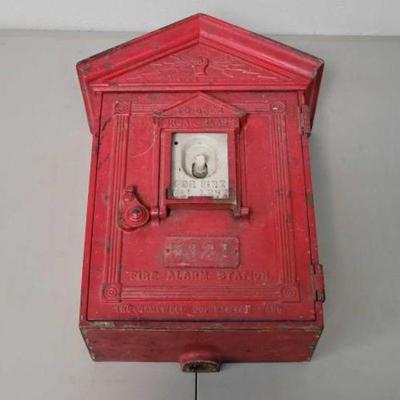 #632 â€¢ Vintage Wall Station Fire Alarm
