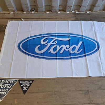 #7154 â€¢ Ford Flag & (2) Signs
