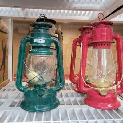 #617 â€¢ (4) lanterns
