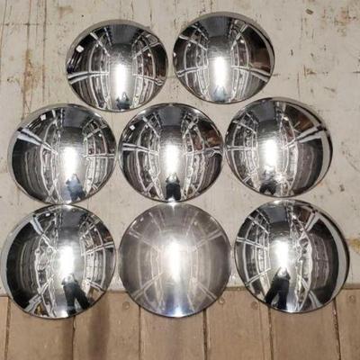 #7292 â€¢ (8) Chrome Hubcaps
