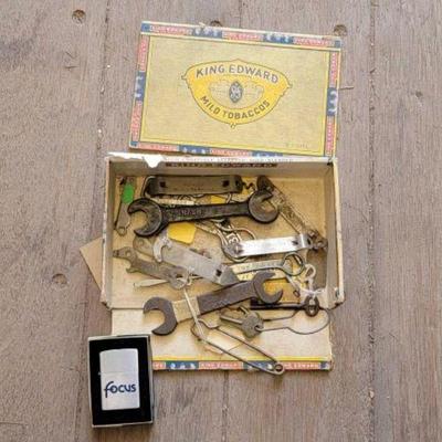 #7722 â€¢ Can Opens, Bottle Openers, Wrench, Lighter & Keys
