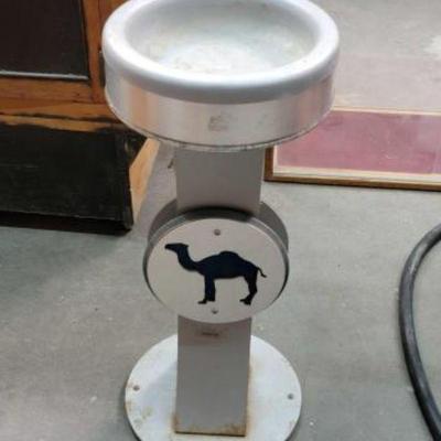 #552 â€¢ Vintage Camel Ashtray

