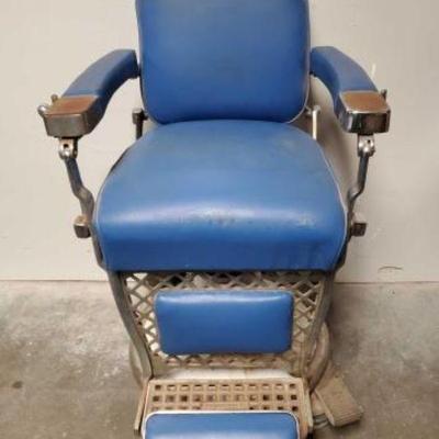 #500 â€¢ Emil J.Paidar Barber Chair
