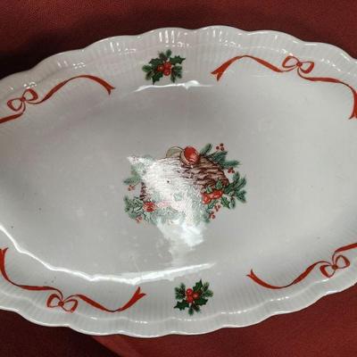 Full set of Christmas dishes