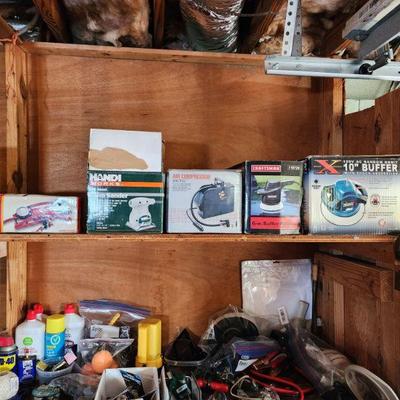 Lot 125 - Contents of Garage Shelves 
