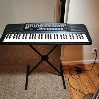 Lot 113 - Casio CT-636 Tone Bank 465 Keyboard 