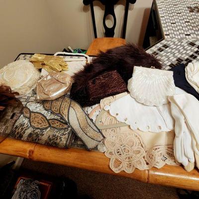 Lot 99 - Women's Closet Lot 