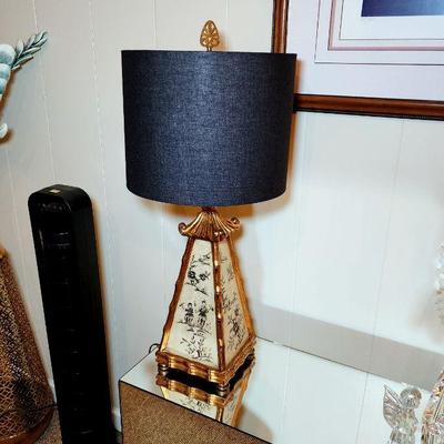 Lot 109 - Asian Pagoda Lamp 