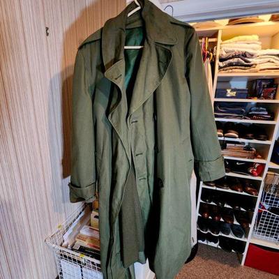 Lot 100 - Men's Closet Lot 