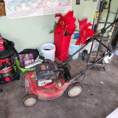 Lot 123 - Shop-Vac + Snapper Ninja Push Mower 