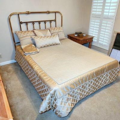 Lot 60 - Broyhill "Fontana" Bedroom Furniture + Brass Queen Bed 