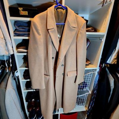 Lot 100 - Men's Closet Lot 