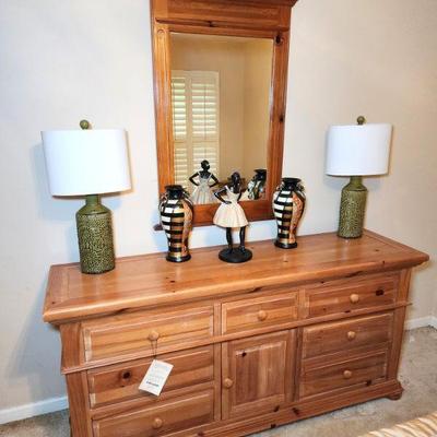 Lot 60 - Broyhill "Fontana" Bedroom Furniture + Brass Queen Bed 