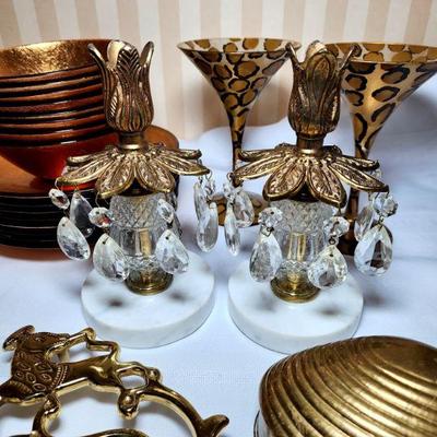 Lot 107 - Gold Dishes & Decor 