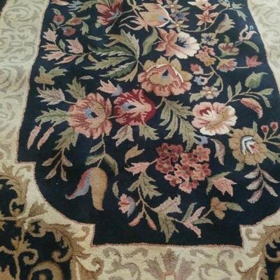 Pretty floral rug