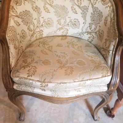 Elegant Louis XV armchair - 1 of 2