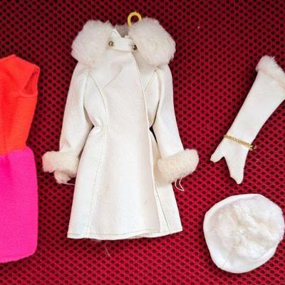Vintage Barbie MOD ERA Original #1491 White Nâ€™ Warm 1969 Outfit Mattel Dress
This item is currently available on EBAY....