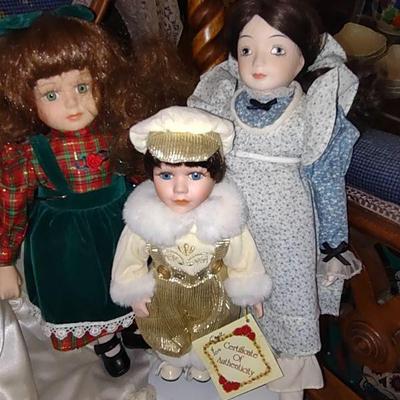 Dolls in period dress