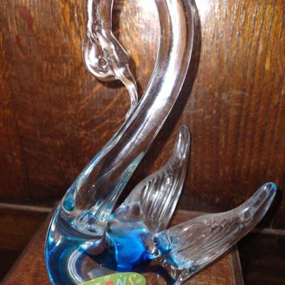 Glass swan