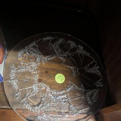Several Christmas platters available