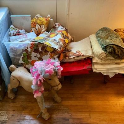 Table cloths. Curtains.