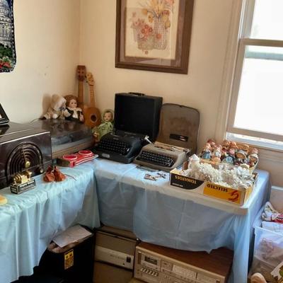 Typewriters, dolls, paint it yourself pieces, â€˜Hummelâ€™ candles