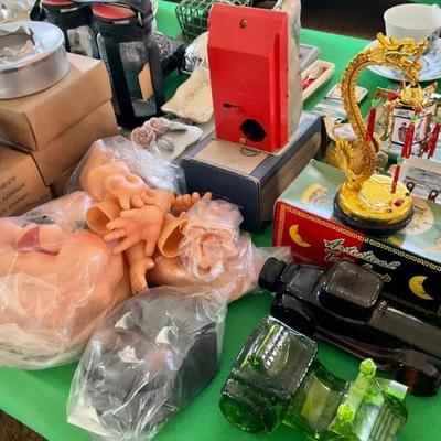 Doll faces, hands & feet. 